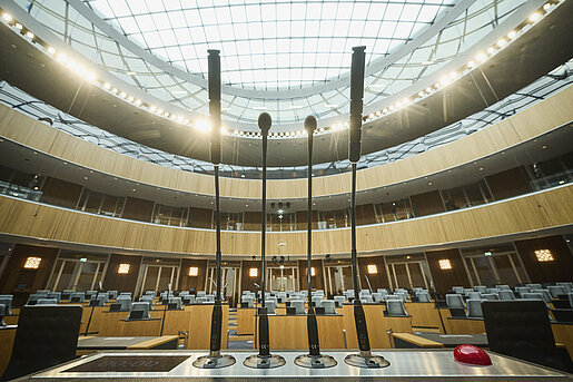 Rednerpult im Nationalrat