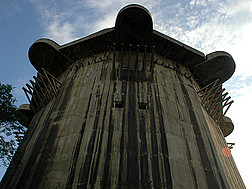 Flakturm im Augarten in Wien © Franz Stürmer