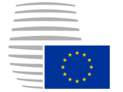 Das Logo des Rats der Europäischen Union besteht aus der EU-Flagge und einem schmalen, ovalen, mit grauen Strichen angedeutetem Gebäude