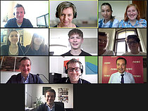 Das Bild zeigt ein Gruppenfoto der Teilnehmer:innen beim Zoom-Chat