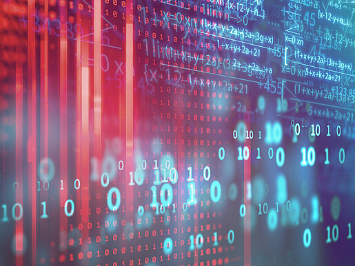 Ziffern 0 und 1 und mathematische Formeln auf einem Bildschirm