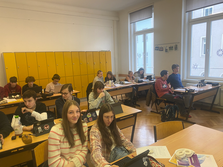 Schulklasse des Realgymnasiums Komensky 