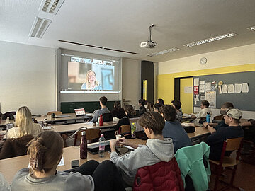 SchuelerInnen der BHAK Bad Ischl beim Chat zum Thema "Sag deine Meinung!" am 26.01.2026