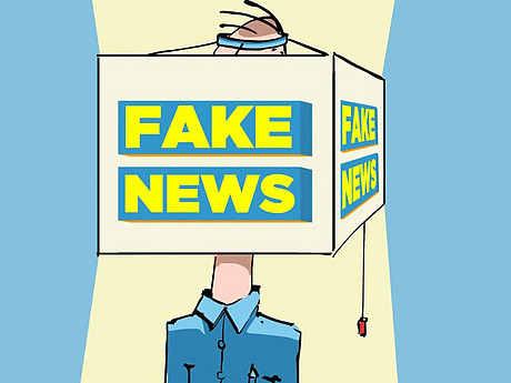 Eine Animationsfigur mit einem Bildschirm über dem Gesicht, auf dem das Wort Fake News zu lesen ist