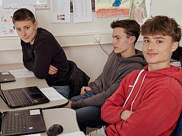 Schüler:innen der 3PK VBS Mödling beim Chat