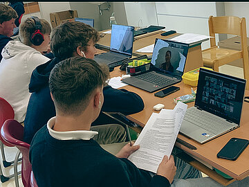 Schüler:innen der BG/BRG/BORG Schärding im Livechat