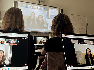 Schüler:innen der 3PK VBS Mödling beim Chat